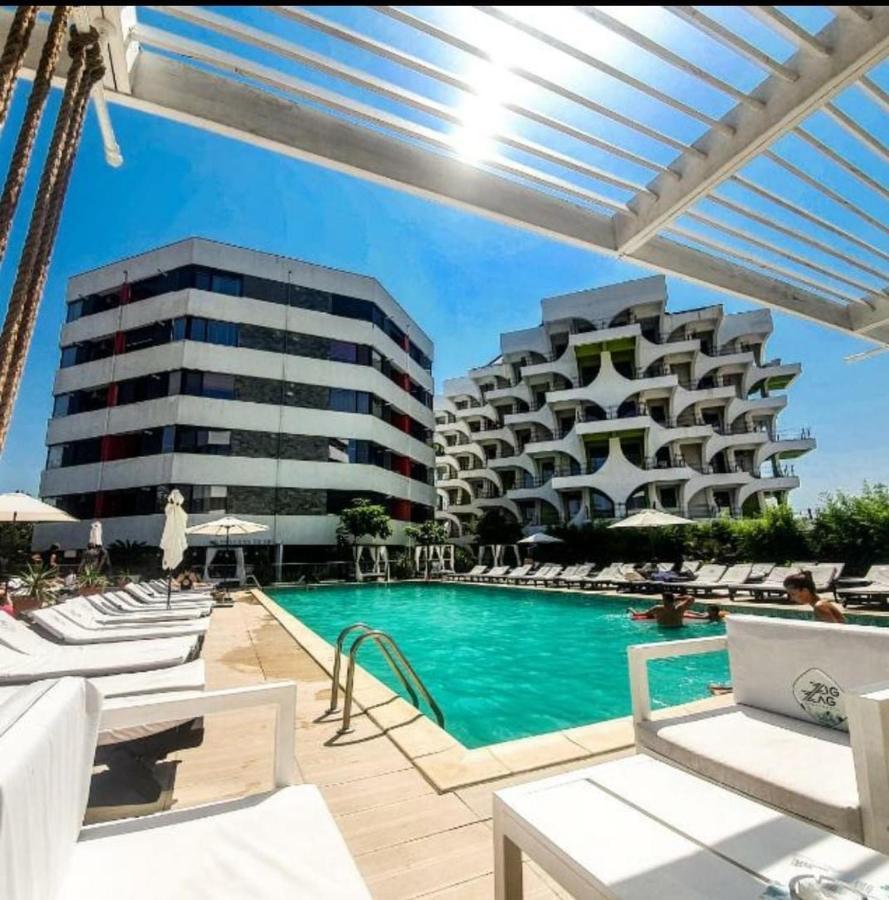 Grazzia Deluxe Apartments Năvodari Buitenkant foto